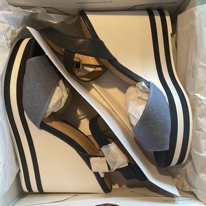 NBW brand new in box women’s 7.5 wedge sandals heels